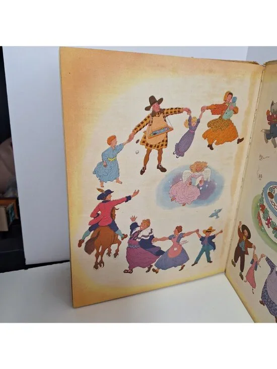 The Golden Song Book 1945 60 Favorite Singing Games Hardcover Illustrated Music - Picture 14 of 16